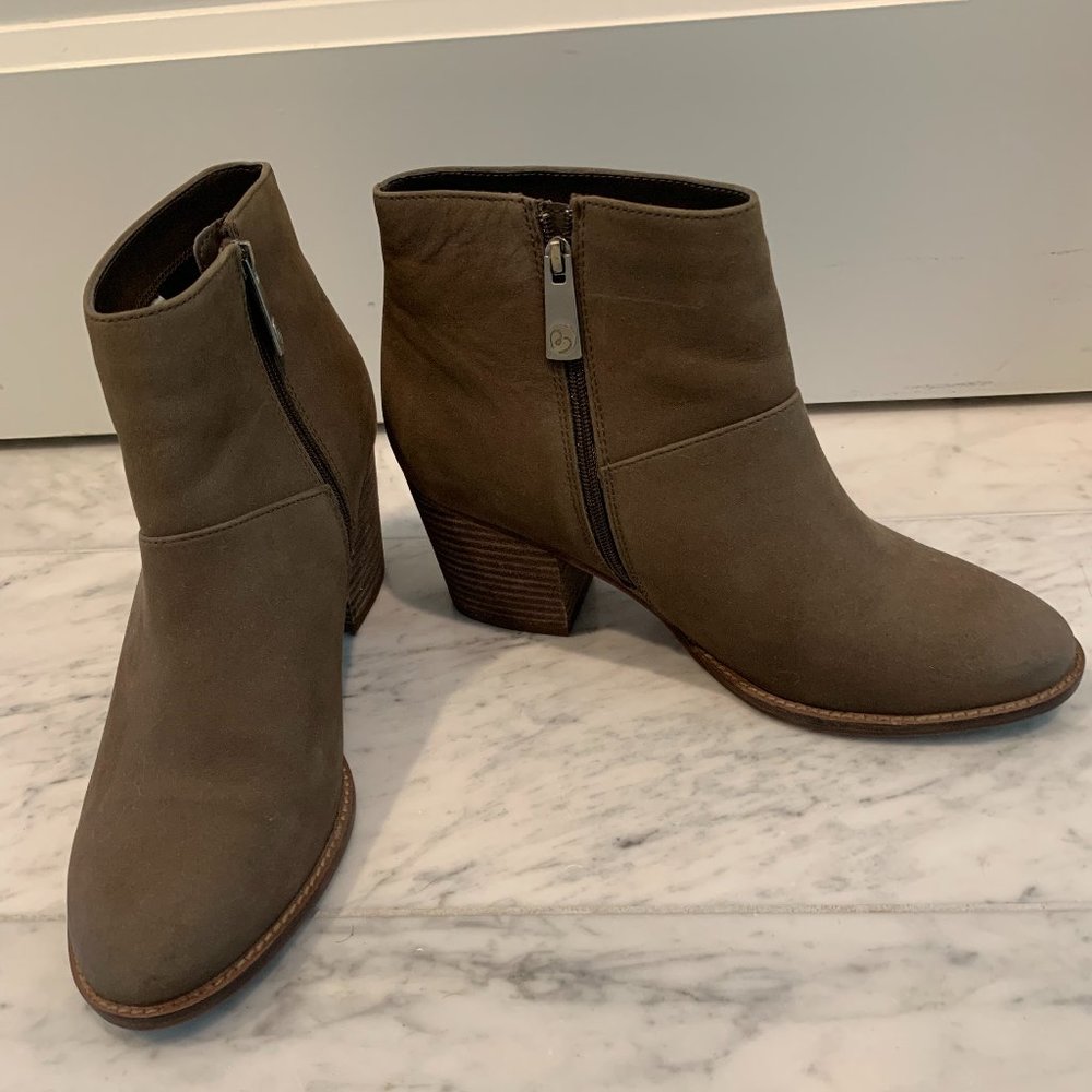Blondo brand, Waterproof Ankle Boots, 9M